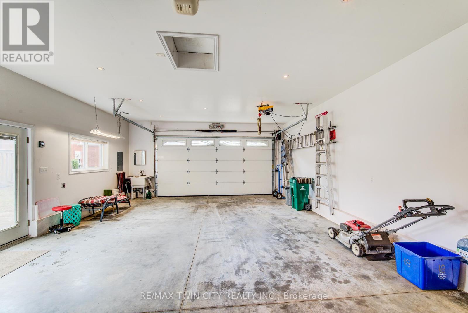 18 Queenston Crescent, Kitchener, Ontario  N2B 2V5 - Photo 6 - X13148654