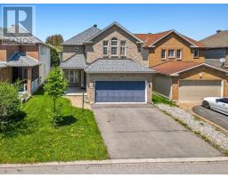 82 UPNEY DRIVE, Ottawa, Ontario