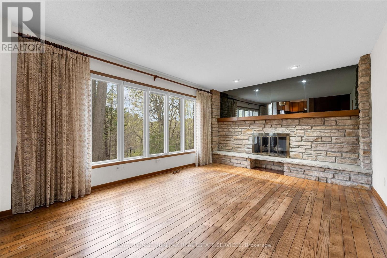11 Crawford Court, Hamilton, Ontario  L9H 6G2 - Photo 17 - X13148742