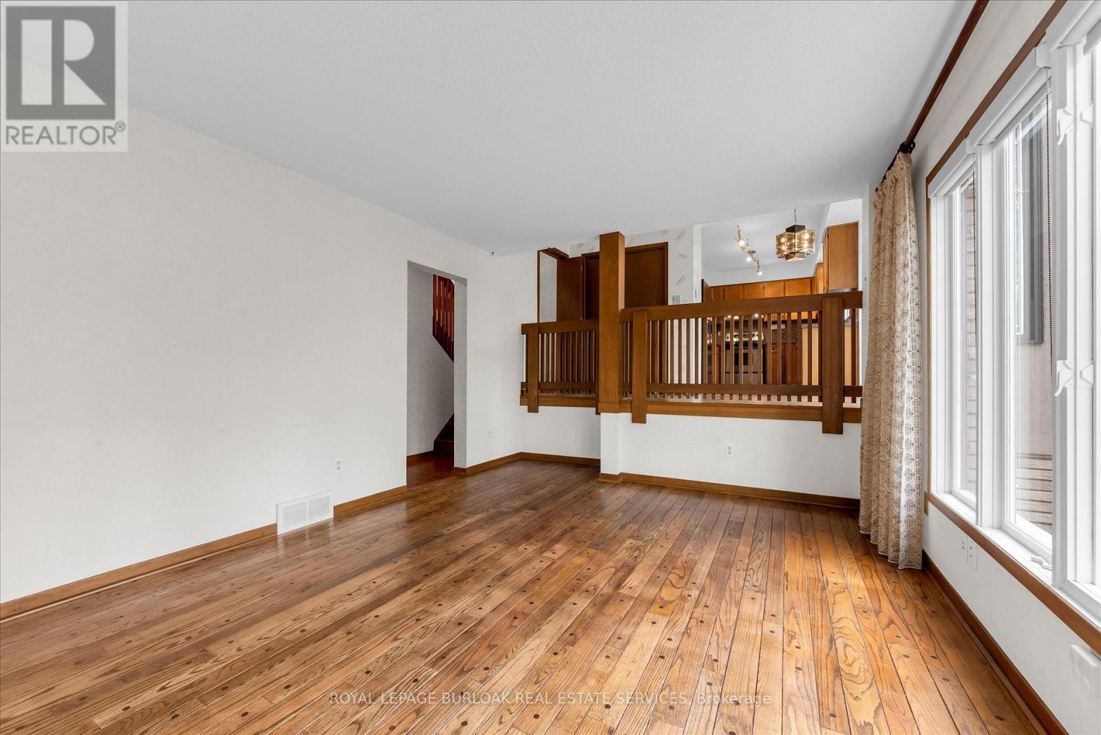 11 Crawford Court, Hamilton, Ontario  L9H 6G2 - Photo 19 - X13148742
