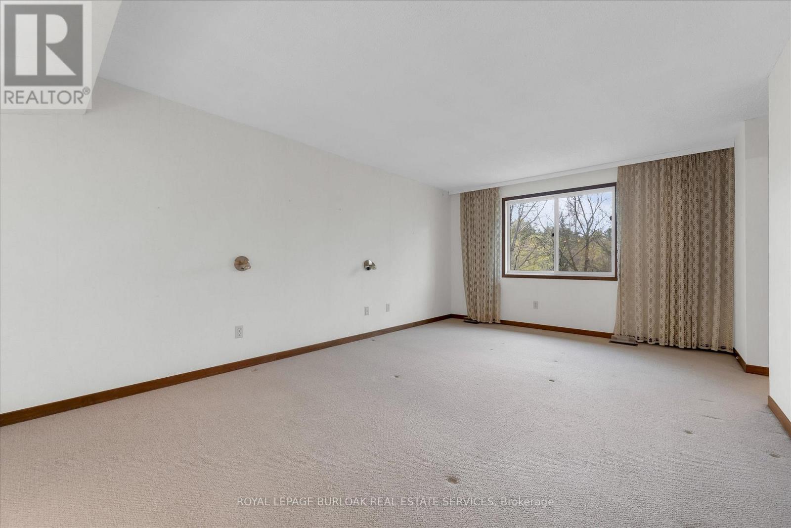 11 Crawford Court, Hamilton, Ontario  L9H 6G2 - Photo 30 - X13148742