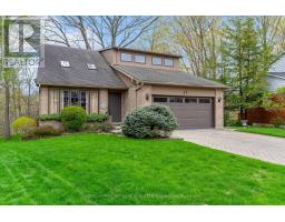11 CRAWFORD COURT, Hamilton, Ontario