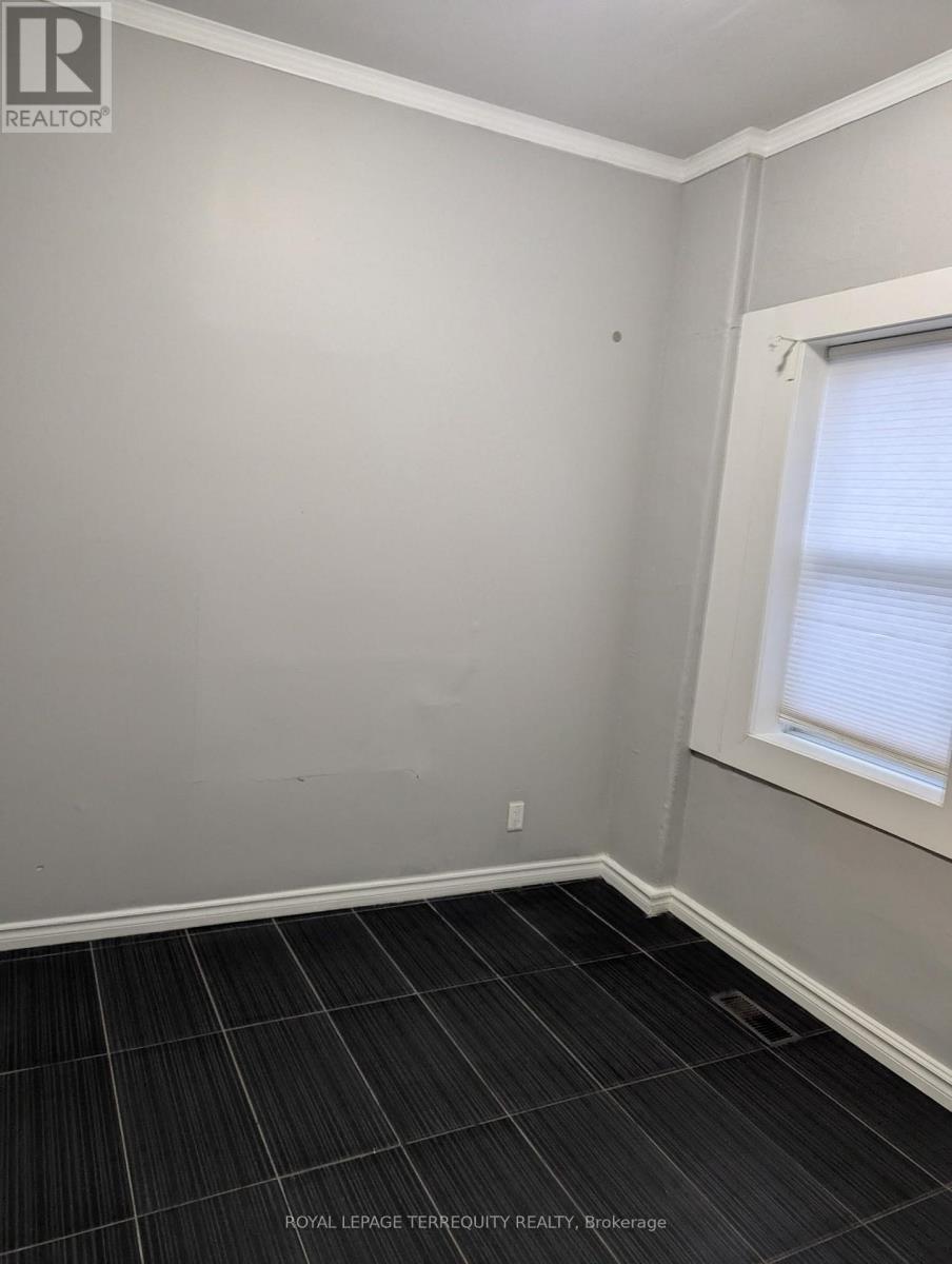 1184 Cannon Street E, Hamilton, Ontario  L8L 2K3 - Photo 5 - X13148778