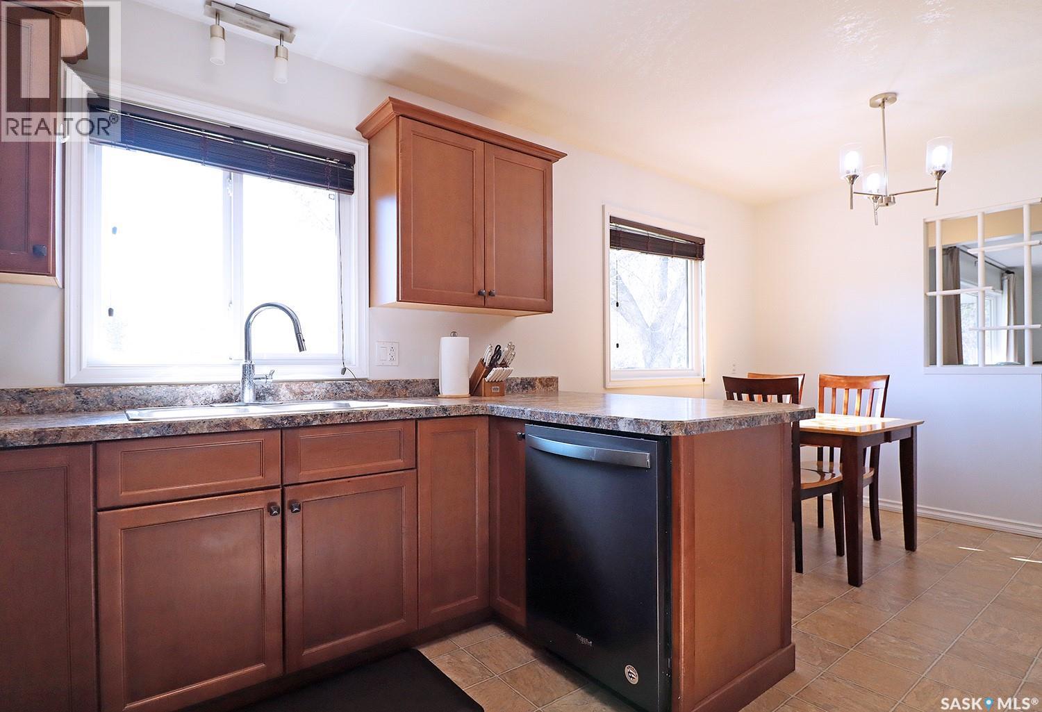 59 Alexandra Avenue, Yorkton, Saskatchewan  S3N 2J6 - Photo 5 - SK036506