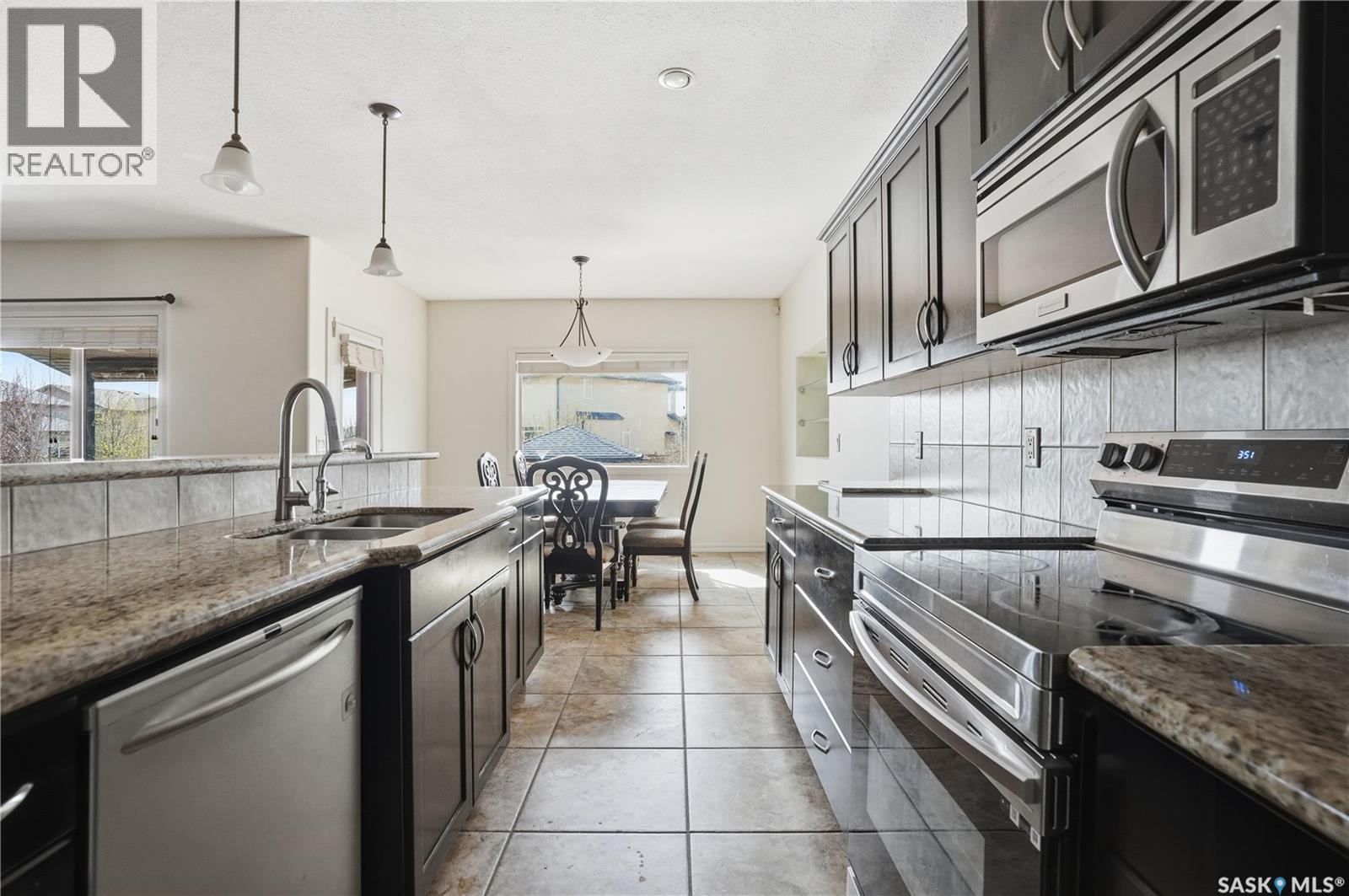 7111 Wascana Cove Drive, Regina, Saskatchewan  S4V 3G1 - Photo 14 - SK036492