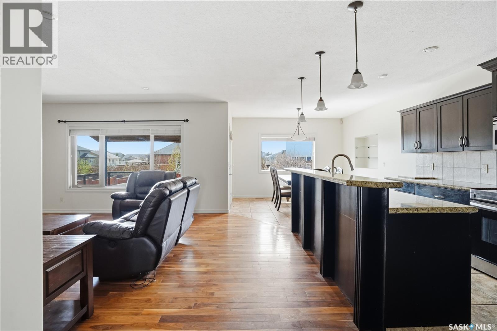 7111 Wascana Cove Drive, Regina, Saskatchewan  S4V 3G1 - Photo 9 - SK036492