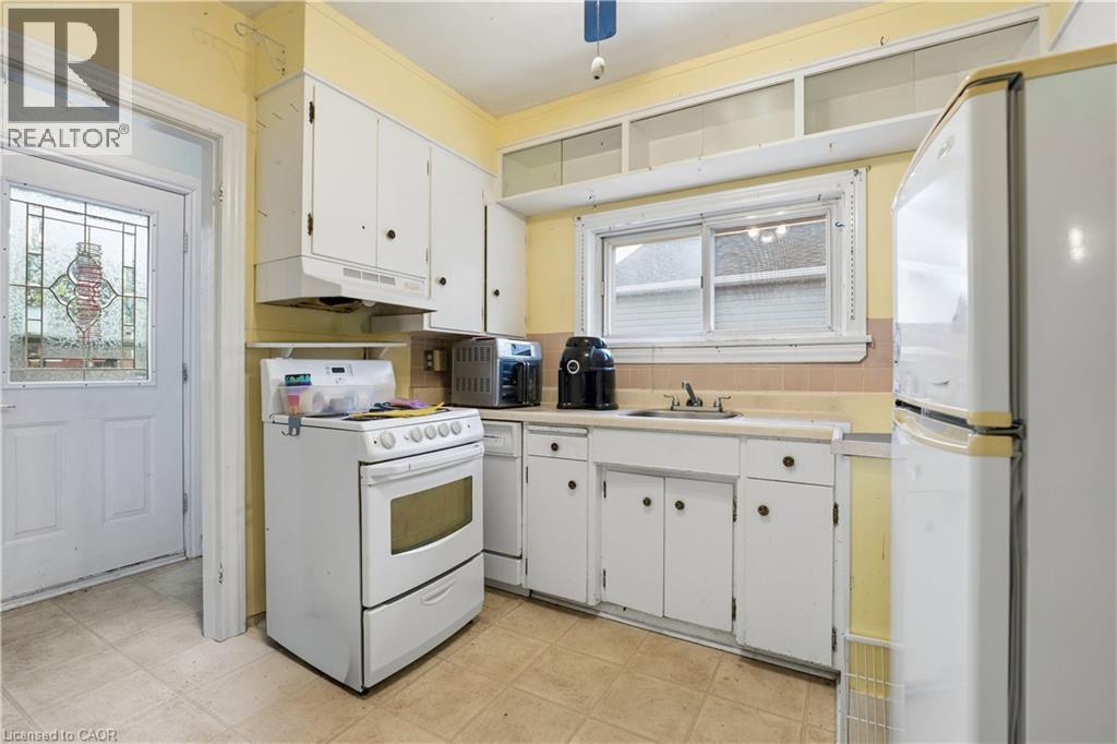 609 Guelph Street, Kitchener, Ontario  N2H 5Y5 - Photo 5 - 40828313