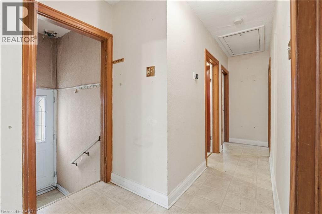 609 Guelph Street, Kitchener, Ontario  N2H 5Y5 - Photo 9 - 40828313