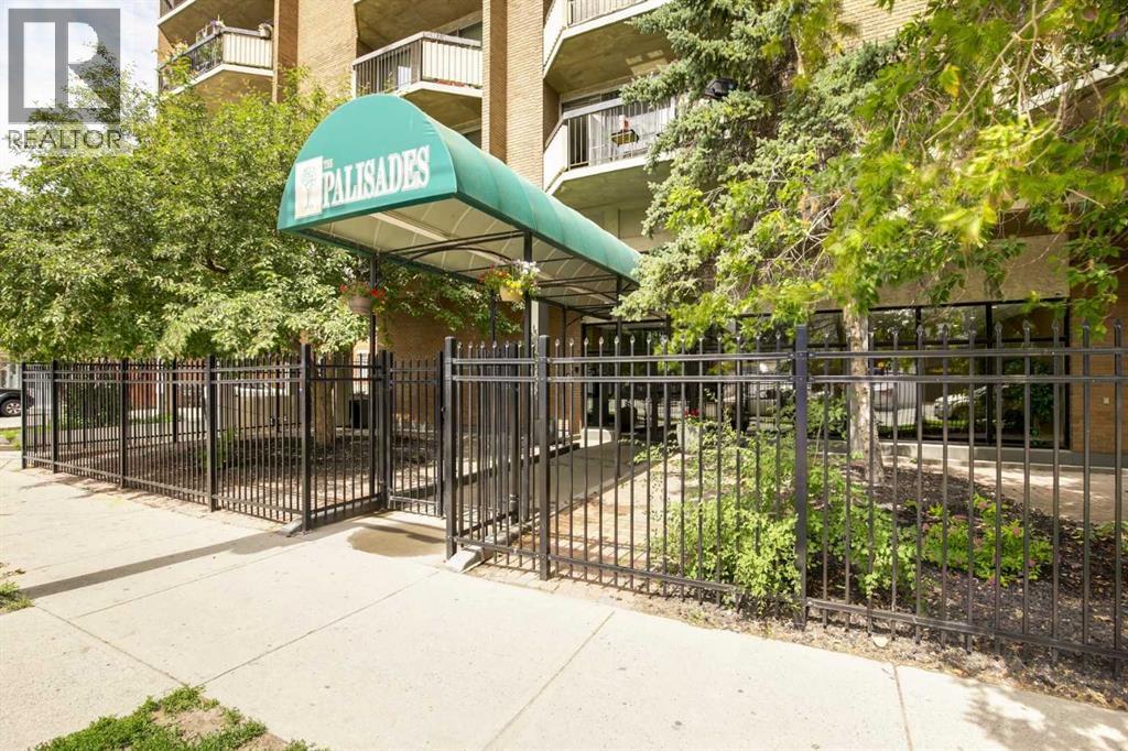 706, 340 14 Avenue SW, Calgary, Alberta  T3Z 1K4 - Photo 2 - A2296431