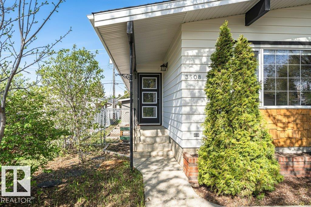 3508 113b St Nw, Edmonton, Alberta  T6J 1L5 - Photo 2 - E4488741