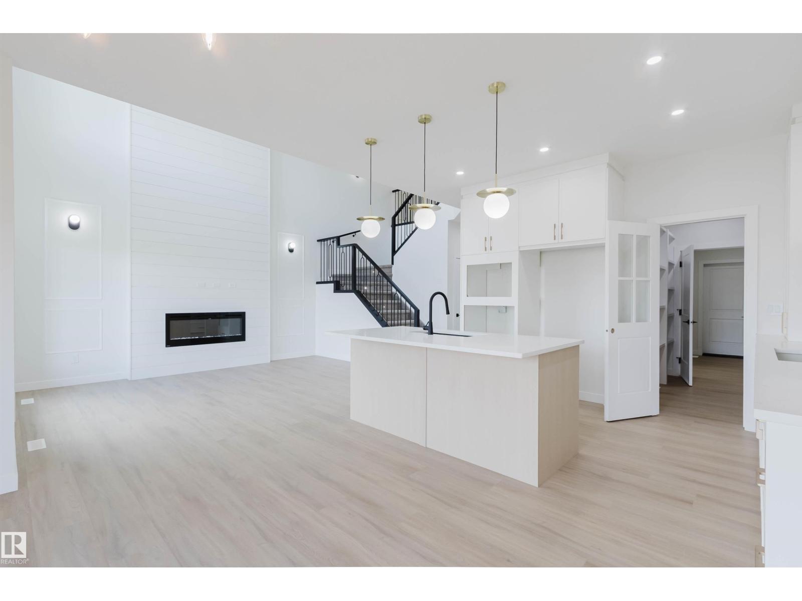 226 EDGEMONT GR NW, edmonton, Alberta