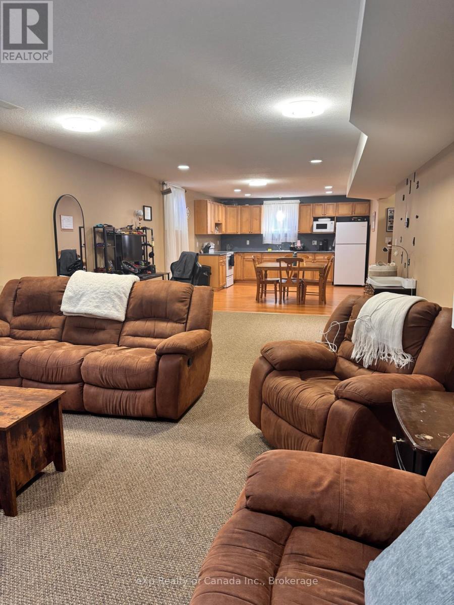 2 Owen Street, Ingersoll, Ontario N5C 4H3 - Photo 6 - X13146836