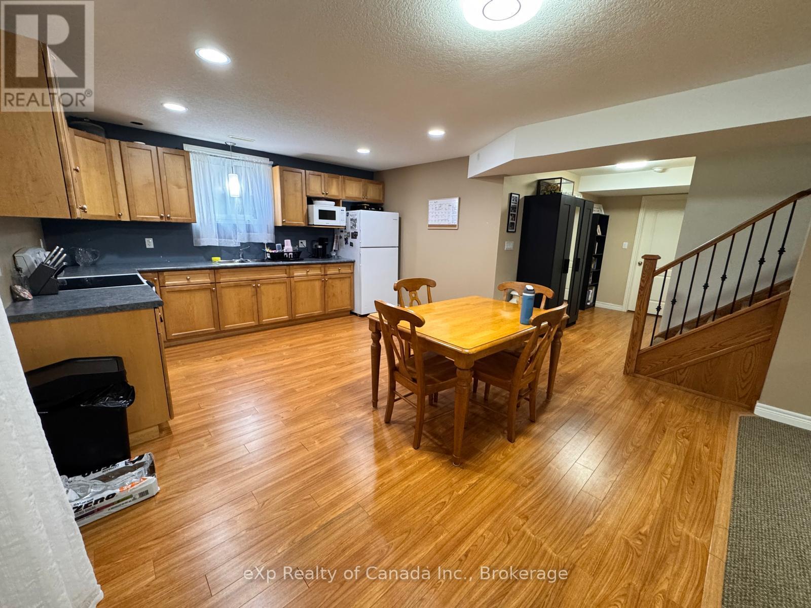 2 Owen Street, Ingersoll, Ontario N5C 4H3 - Photo 2 - X13146836