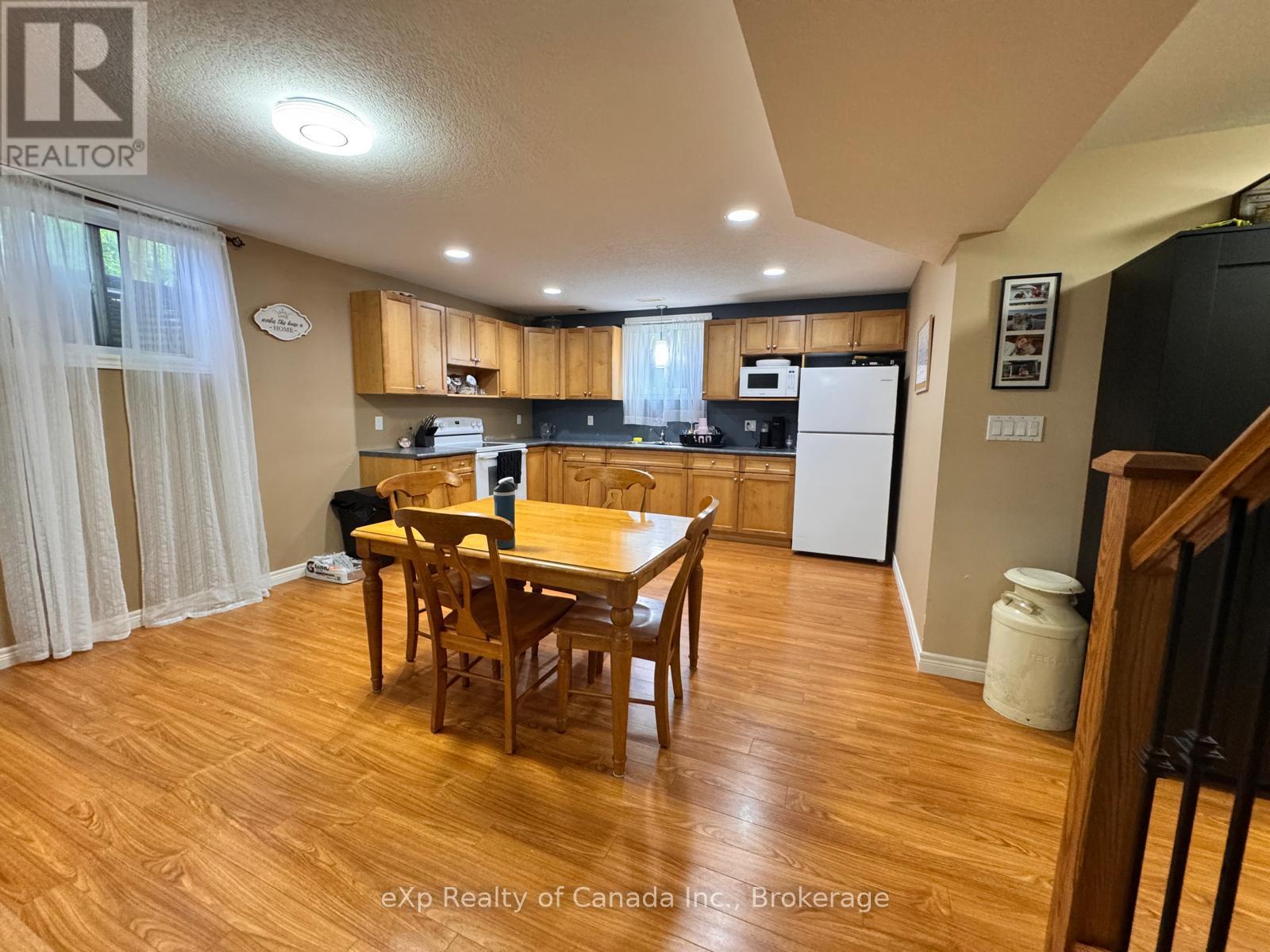2 Owen Street, Ingersoll, Ontario N5C 4H3 - Photo 3 - X13146836