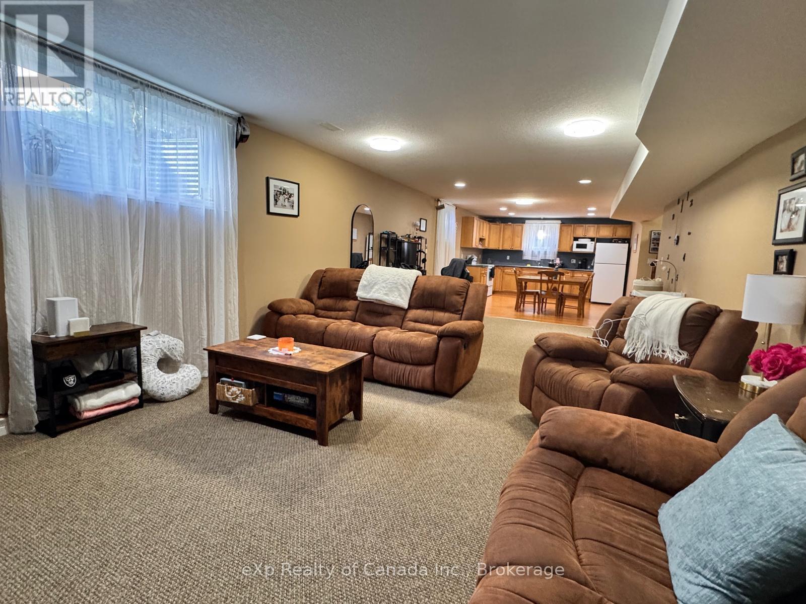 2 Owen Street, Ingersoll, Ontario N5C 4H3 - Photo 8 - X13146836