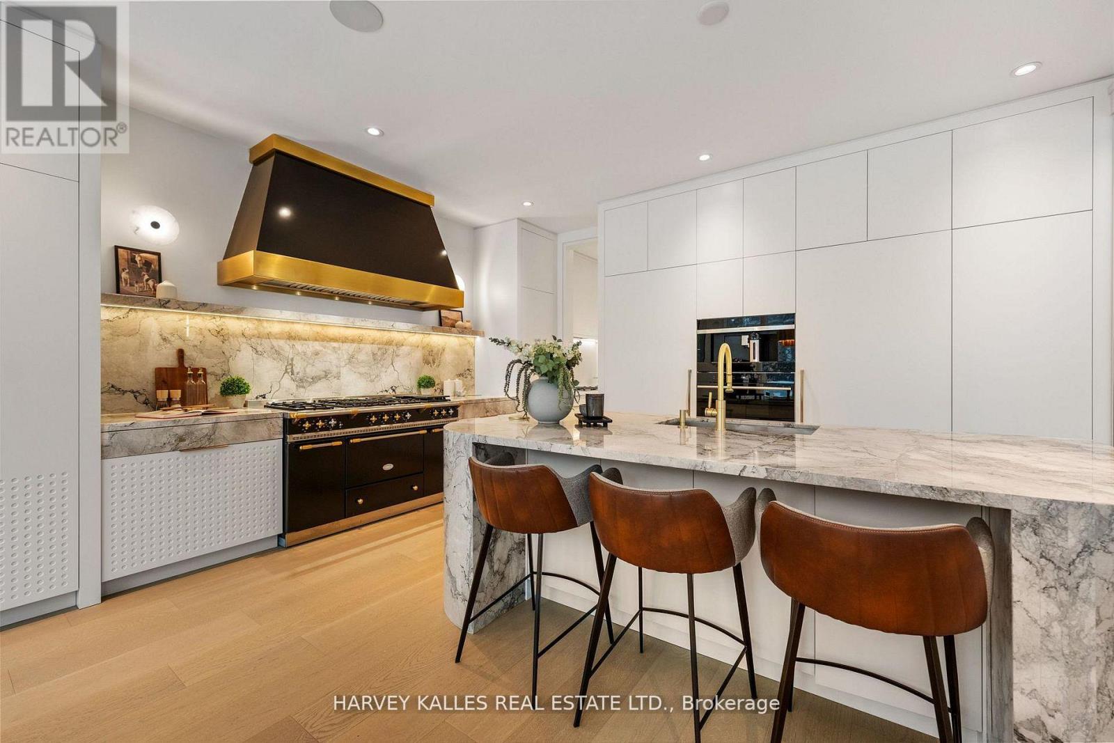 335 Lytton Boulevard, Toronto, Ontario  M5N 1R9 - Photo 12 - C13148896