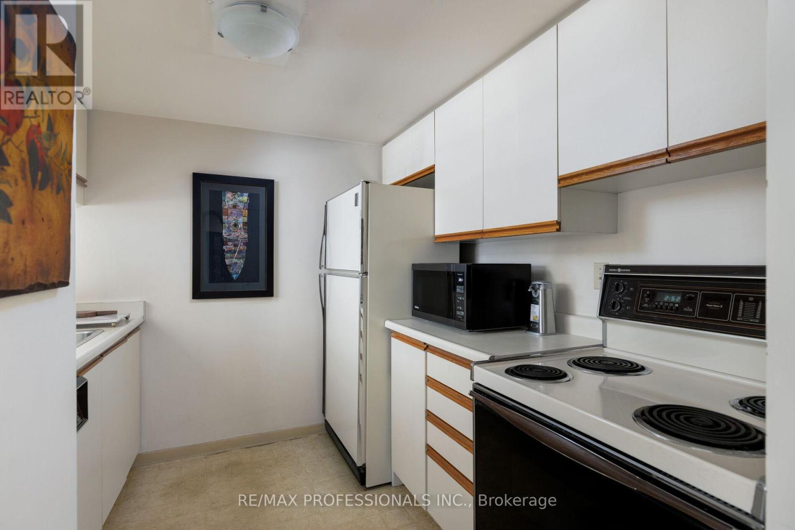 1506 - 25 Maitland Street, Toronto, Ontario  M4Y 2W1 - Photo 19 - C13148910
