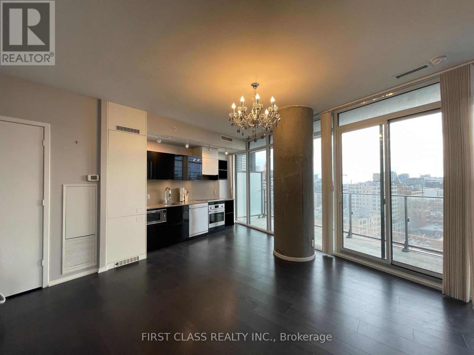 1402 - 125 Peter Street, Toronto, Ontario  M5V 0M2 - Photo 3 - C13149126