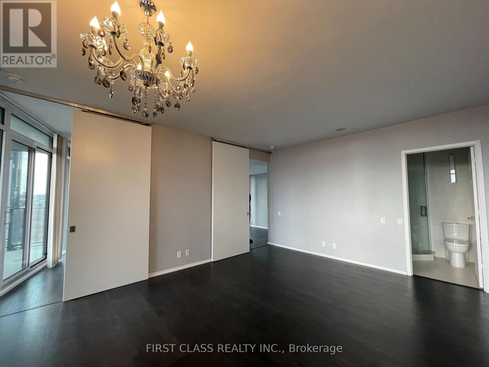 1402 - 125 Peter Street, Toronto, Ontario  M5V 0M2 - Photo 5 - C13149126