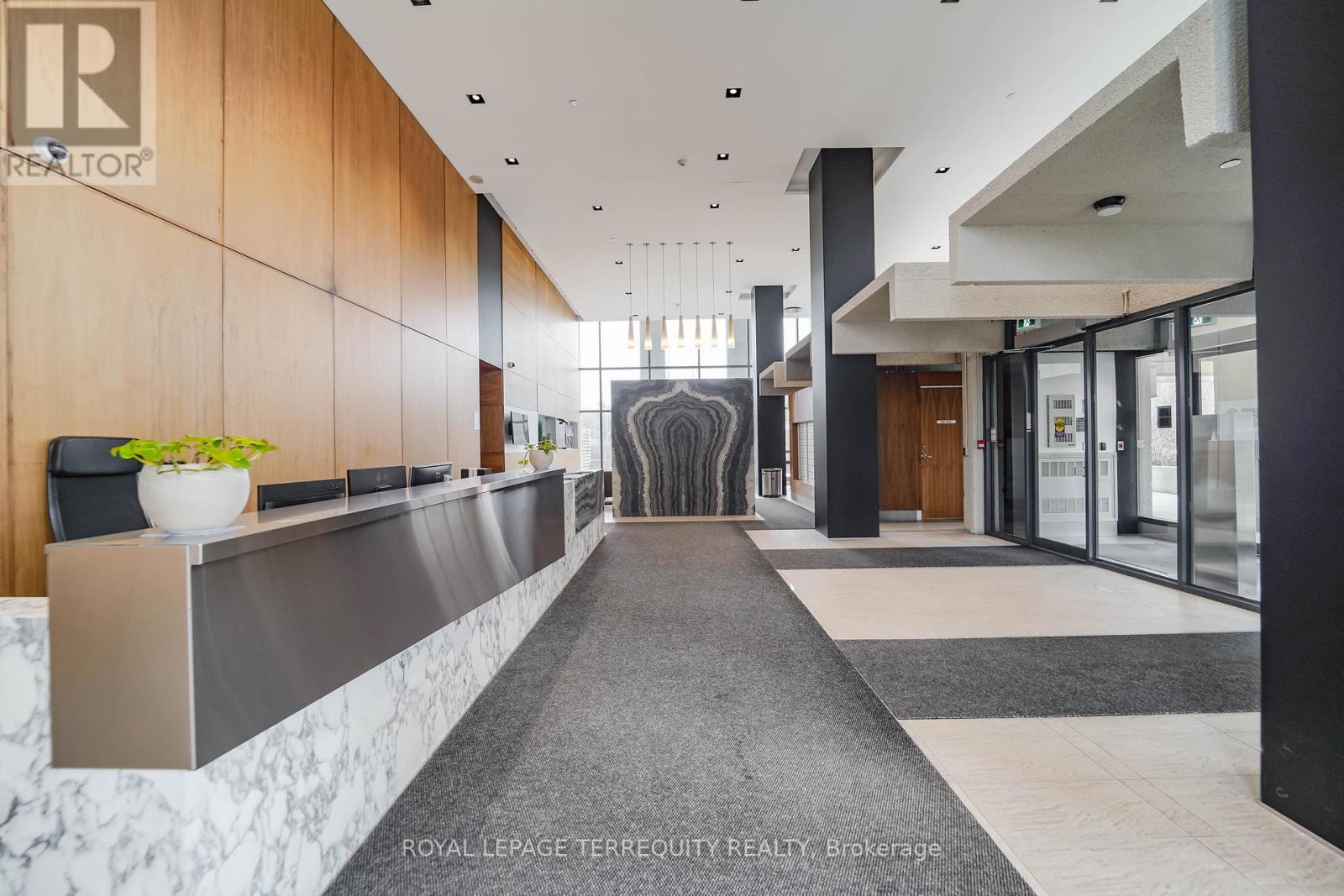 204 - 75 The Donway W, Toronto (Banbury-Don Mills), Ontario  M3C 2E9 - Photo 11 - C13149158