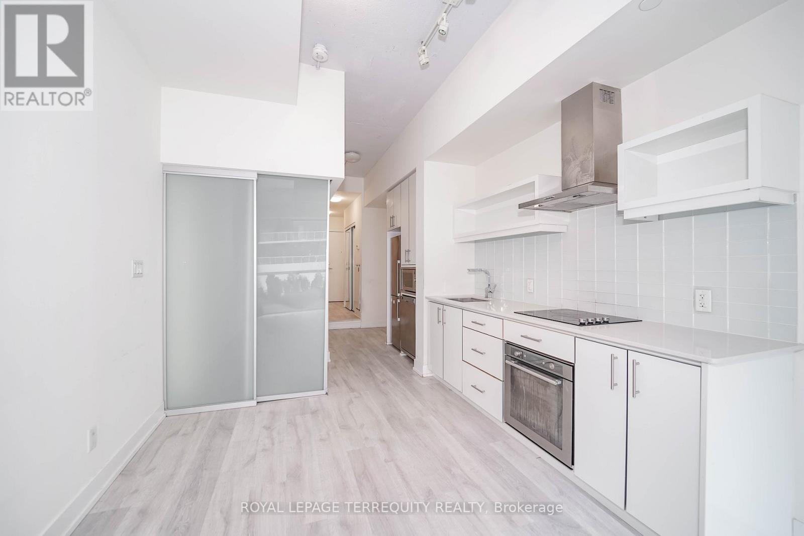 204 - 75 The Donway W, Toronto (Banbury-Don Mills), Ontario  M3C 2E9 - Photo 22 - C13149158