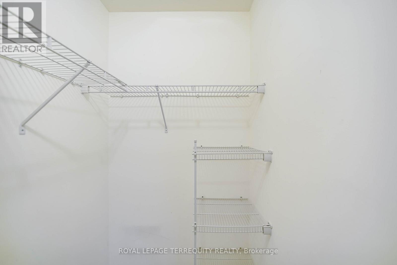 204 - 75 The Donway W, Toronto (Banbury-Don Mills), Ontario  M3C 2E9 - Photo 37 - C13149158