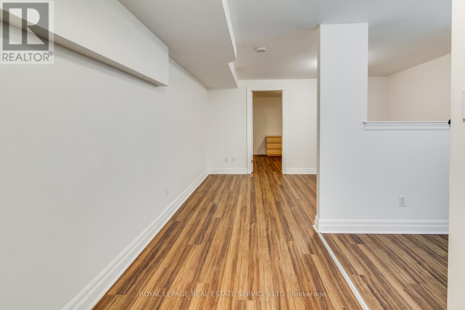 L - 116 Gillard Avenue, Toronto, Ontario  M4J 4N6 - Photo 3 - E13148864