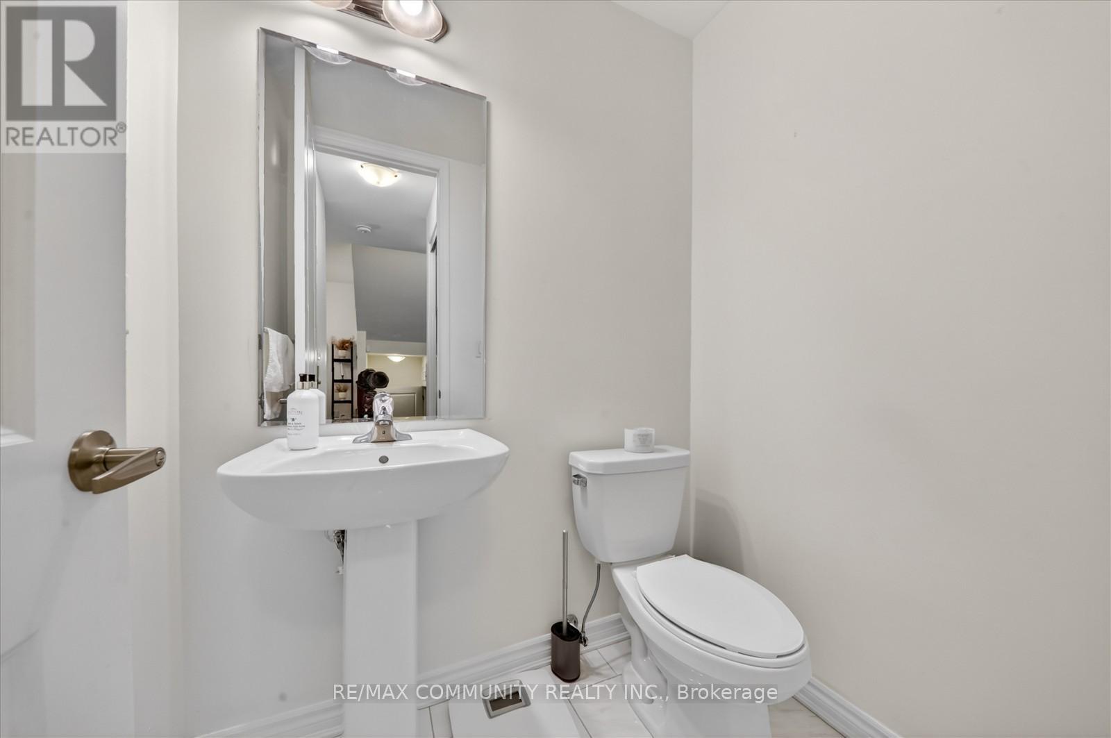 2725 Sapphire Drive, Pickering, Ontario  L1X 0G3 - Photo 17 - E13148926