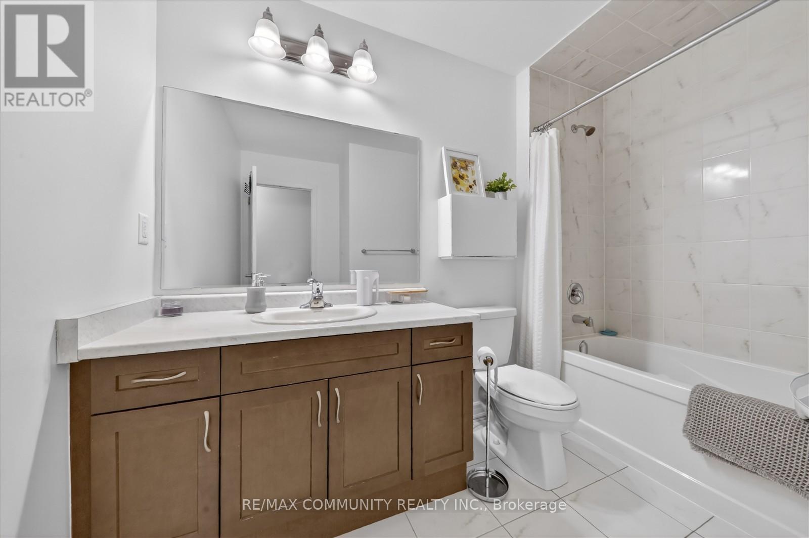 2725 Sapphire Drive, Pickering, Ontario  L1X 0G3 - Photo 24 - E13148926