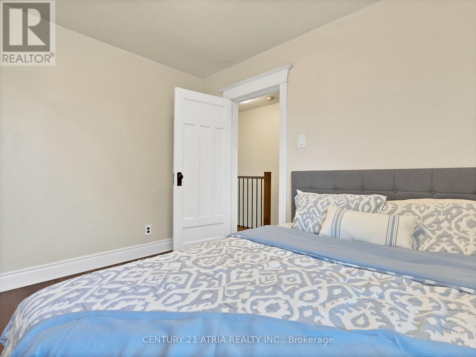 32 Rosevear Avenue, Toronto, Ontario  M4C 1Z3 - Photo 10 - E13148976