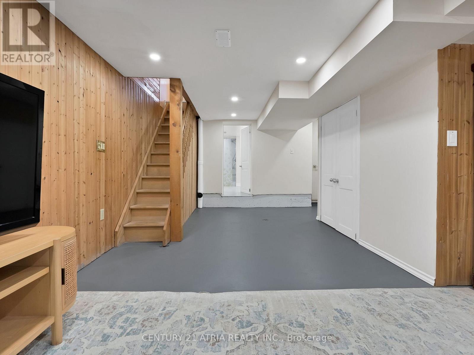 32 Rosevear Avenue, Toronto, Ontario  M4C 1Z3 - Photo 17 - E13148976