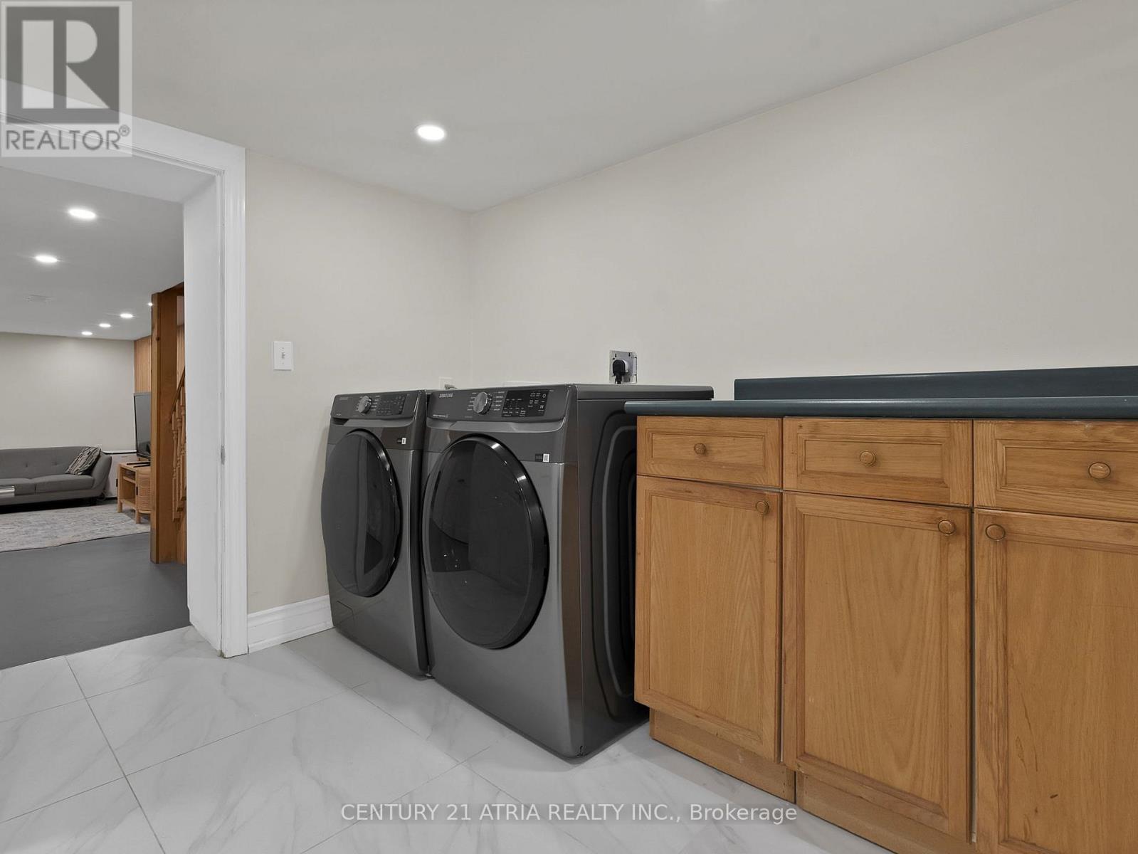 32 Rosevear Avenue, Toronto, Ontario  M4C 1Z3 - Photo 18 - E13148976