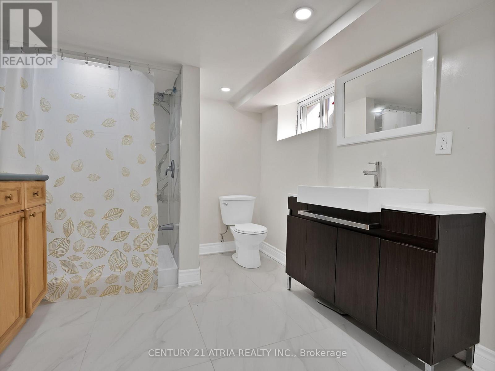 32 Rosevear Avenue, Toronto, Ontario  M4C 1Z3 - Photo 19 - E13148976