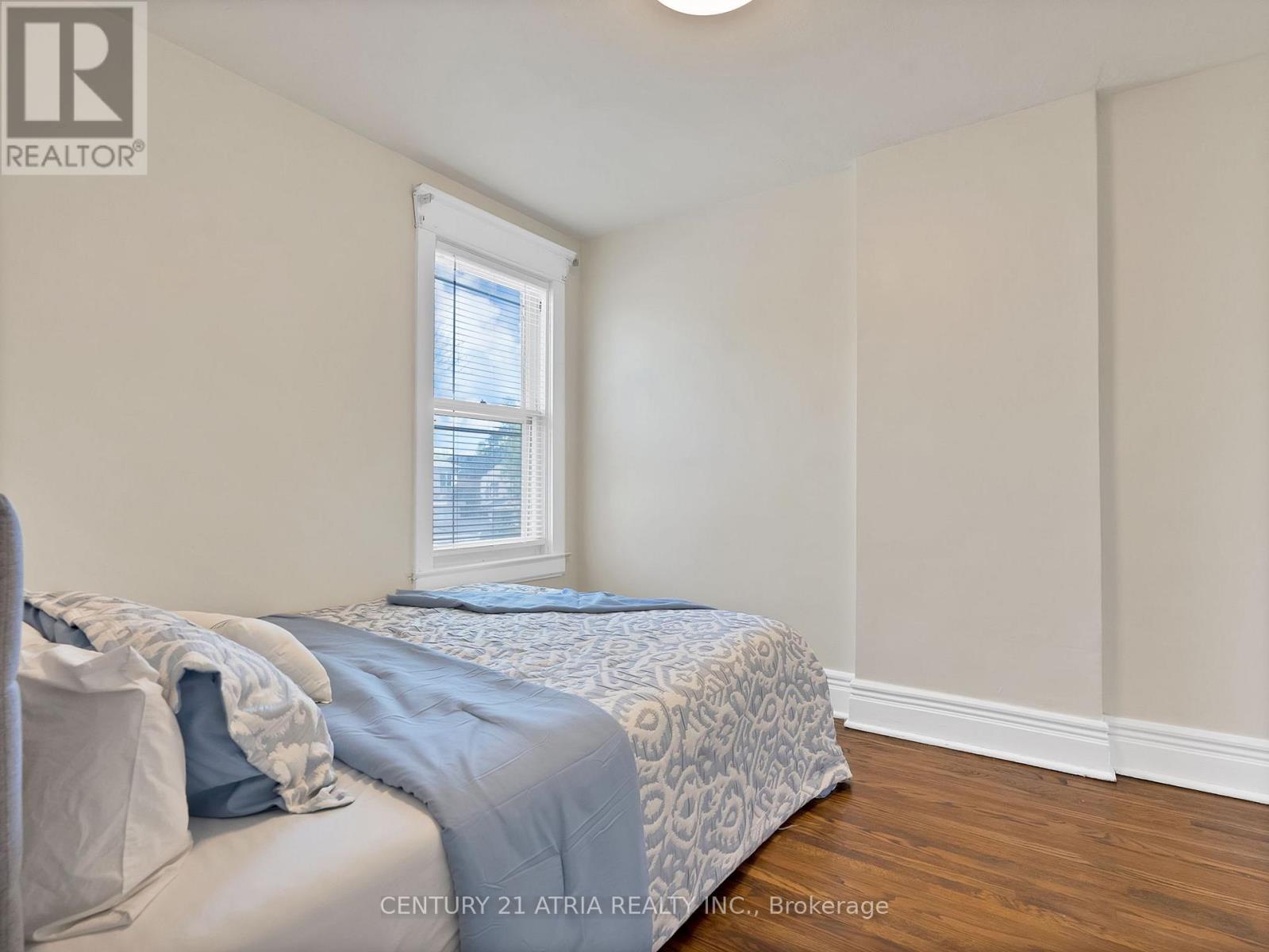 32 Rosevear Avenue, Toronto, Ontario  M4C 1Z3 - Photo 8 - E13148976
