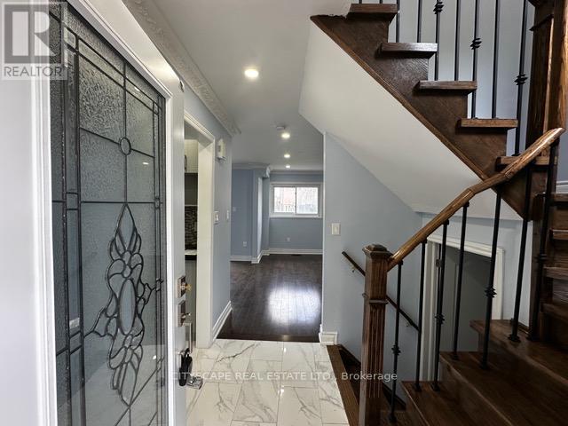 82 Chatfield Drive, Ajax, Ontario  L1T 2J9 - Photo 5 - E13149154