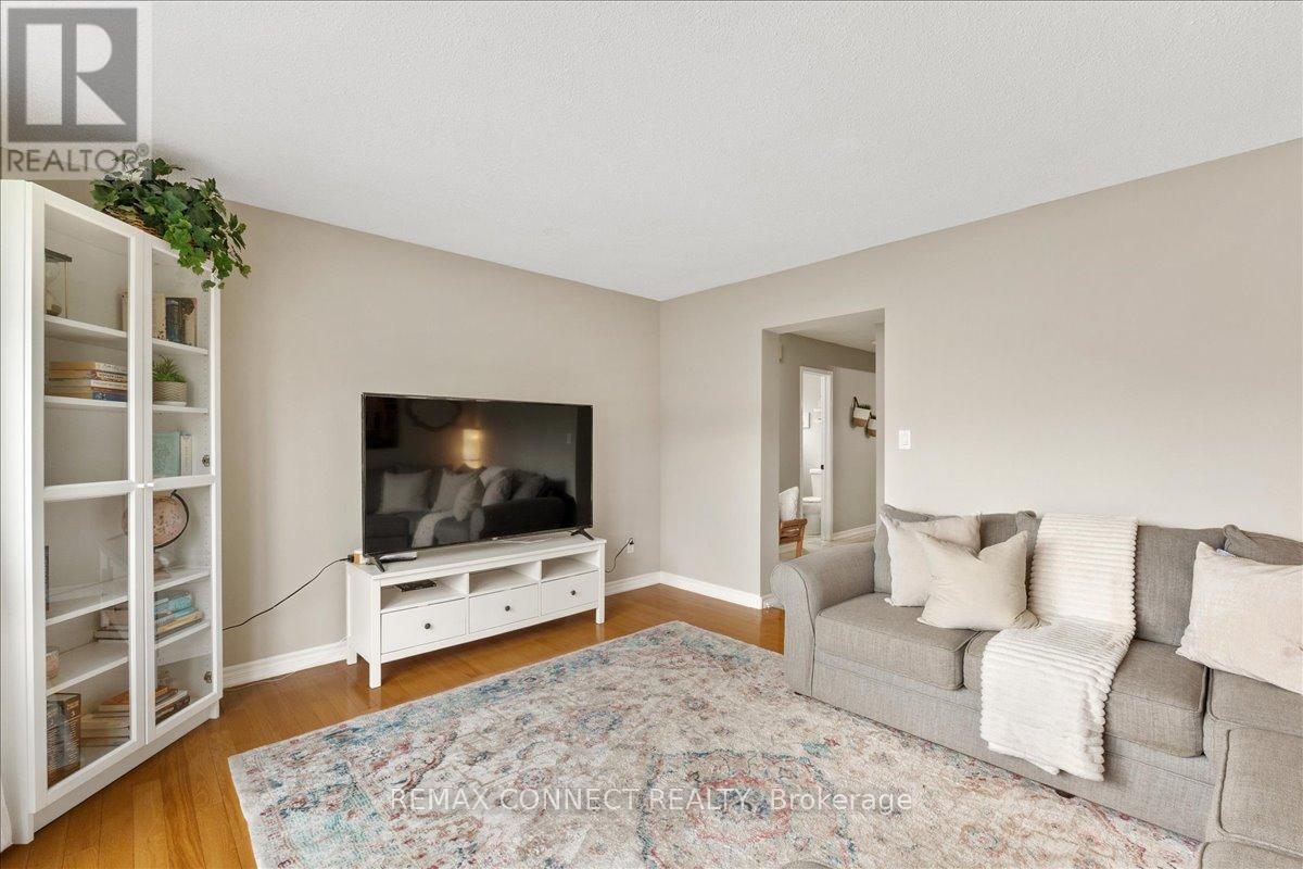112 Londonderry Street, Oshawa, Ontario  L1J 6Z3 - Photo 4 - E13149216
