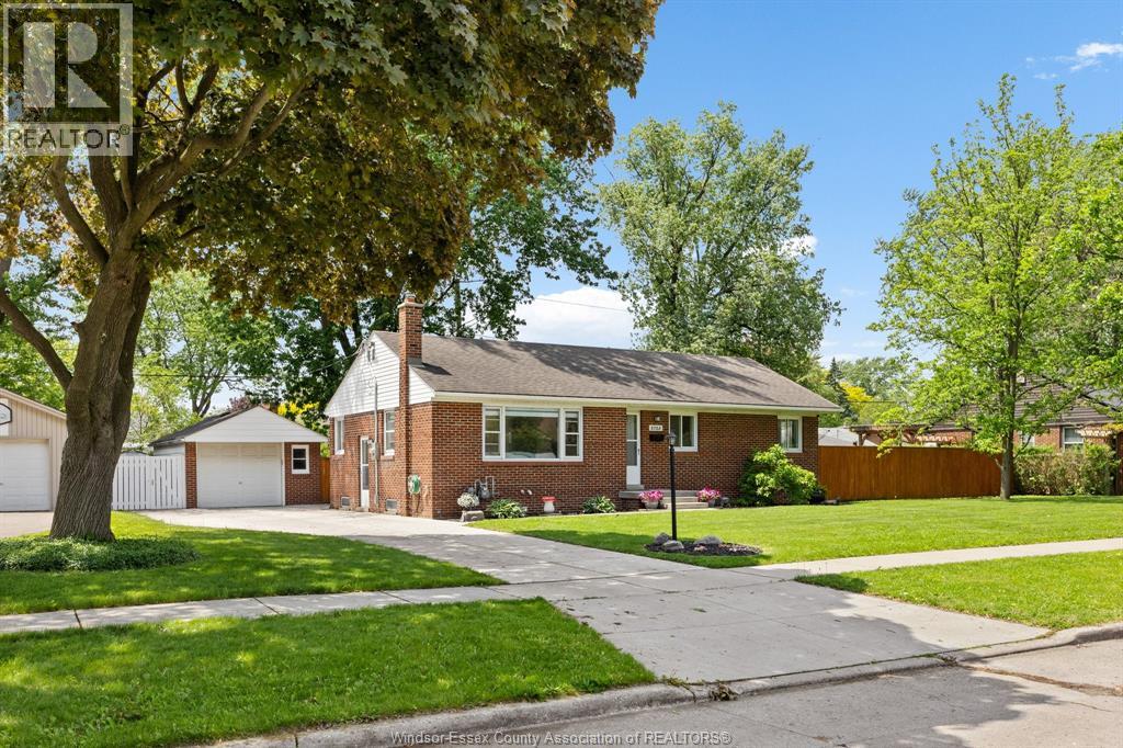MLS# 26011602: 2725 RANDOLPH AVENUE, Windsor, Canada