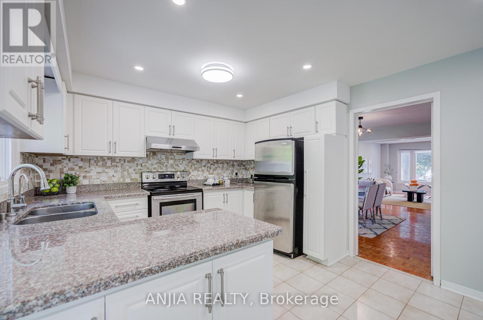 90 Olivewood Drive, Markham, Ontario  L3S 3E2 - Photo 14 - N13148928