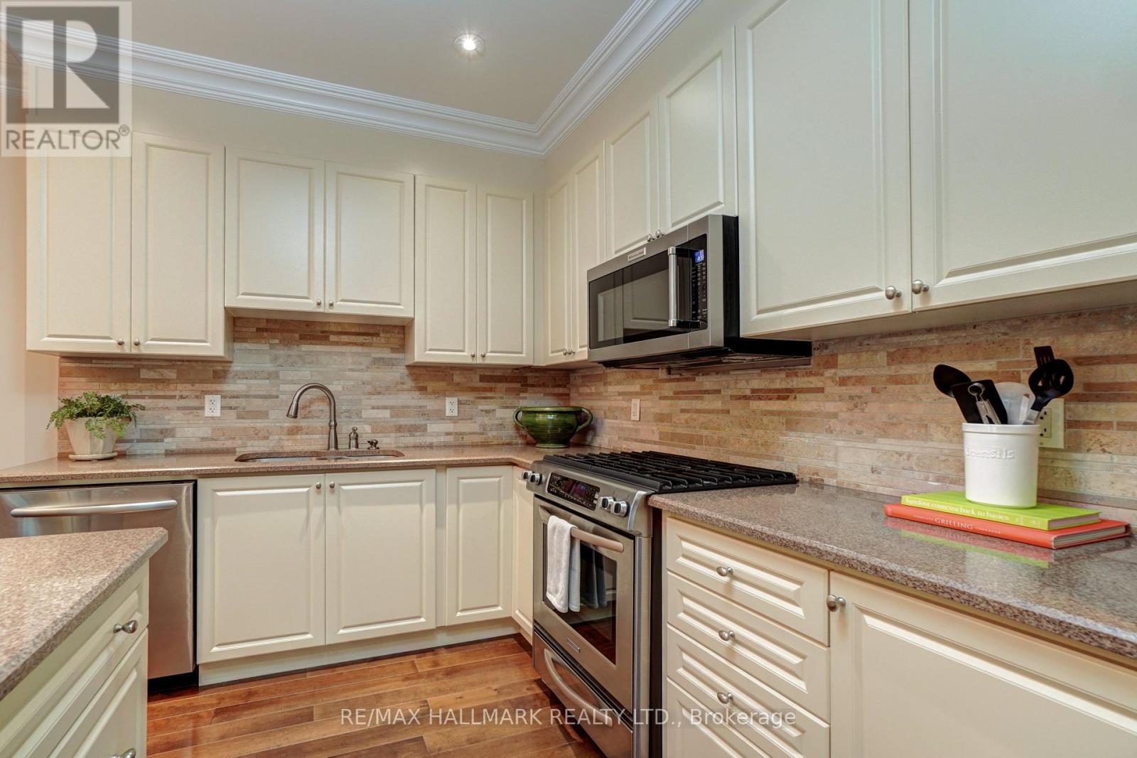48 Fred Barnard Way, Uxbridge, Ontario L9P 0B9 - Photo 7 - N13149020