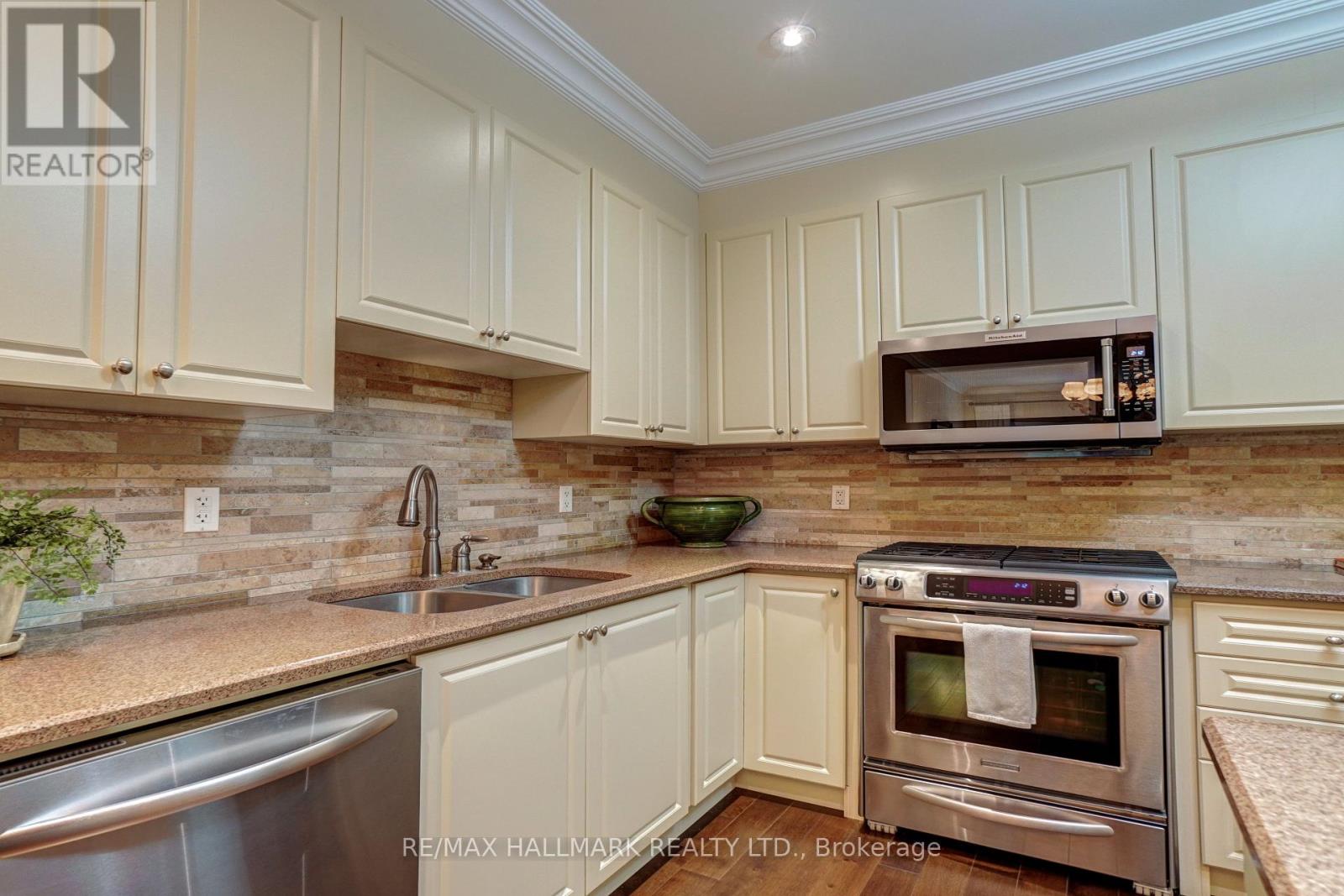 48 Fred Barnard Way, Uxbridge, Ontario L9P 0B9 - Photo 9 - N13149020