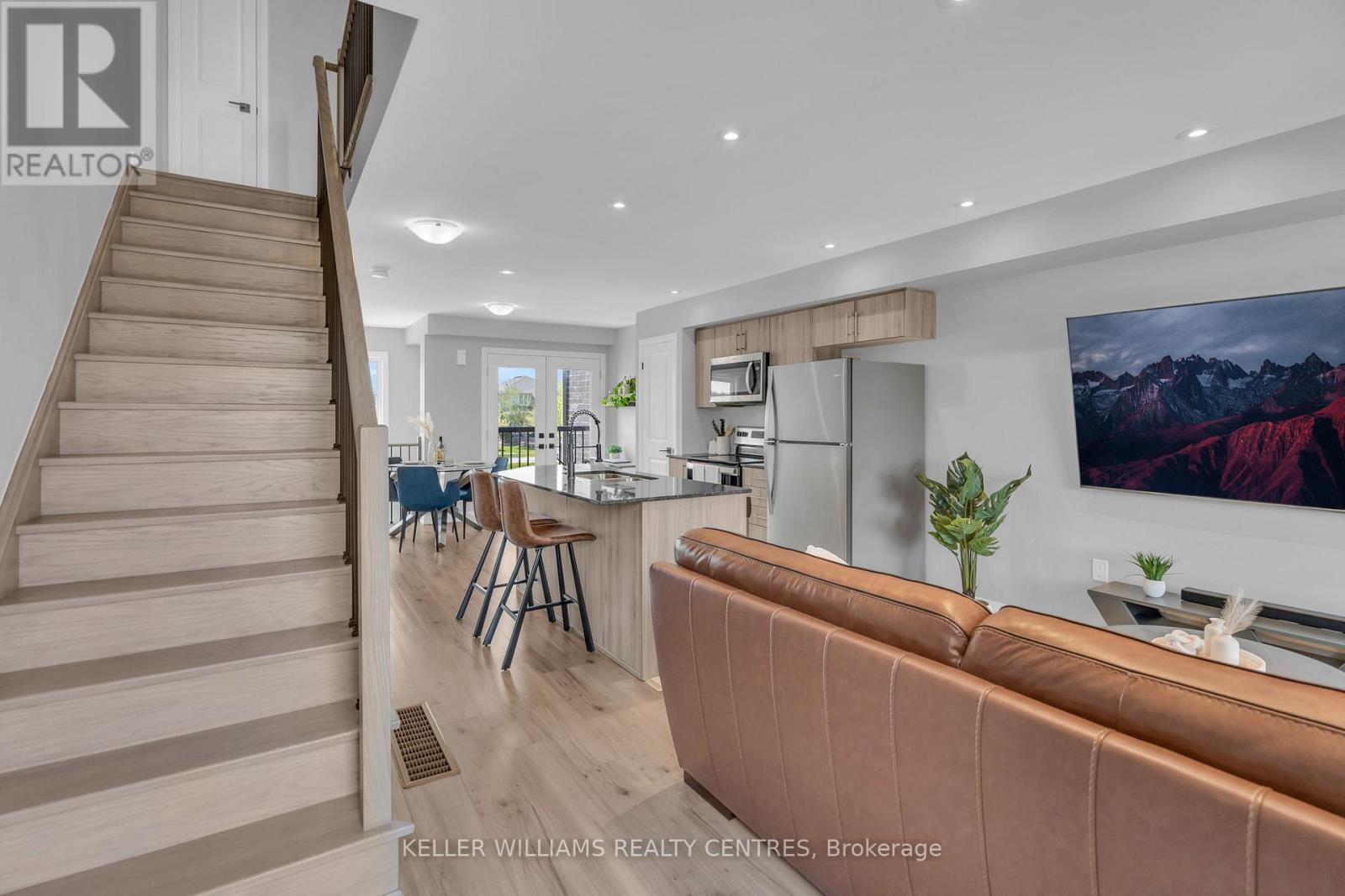 43 Fairlane Avenue, Barrie (Painswick South), Ontario  L9J 0N1 - Photo 18 - S13148874