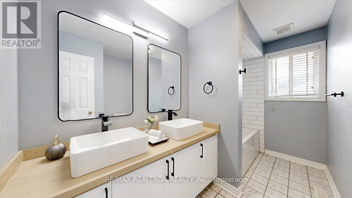 19 Tamarack Trail, Barrie, Ontario  L4N 9S1 - Photo 33 - S13149174