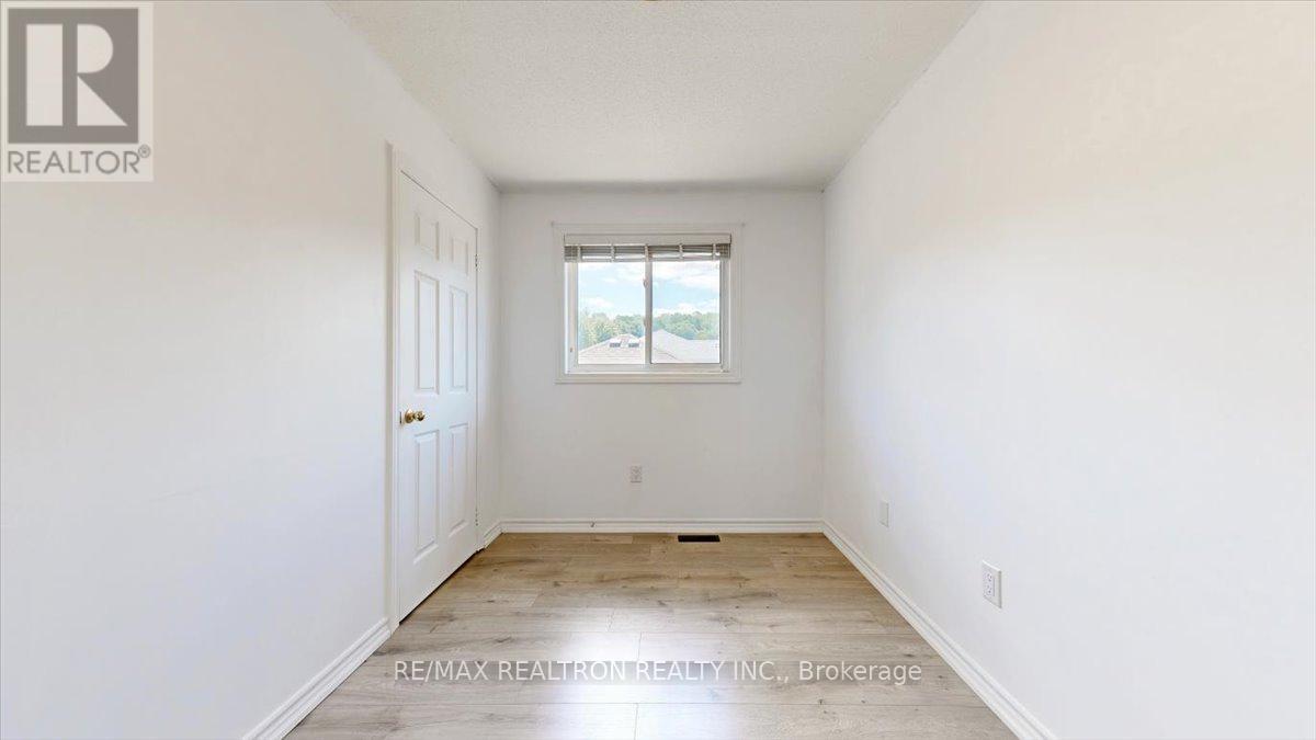 19 Tamarack Trail, Barrie, Ontario  L4N 9S1 - Photo 35 - S13149174