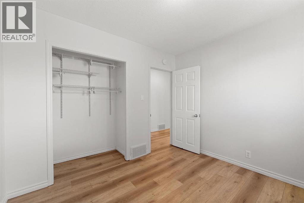 5228 47 Street, Camrose, Alberta  T4V 1K4 - Photo 11 - A2309798