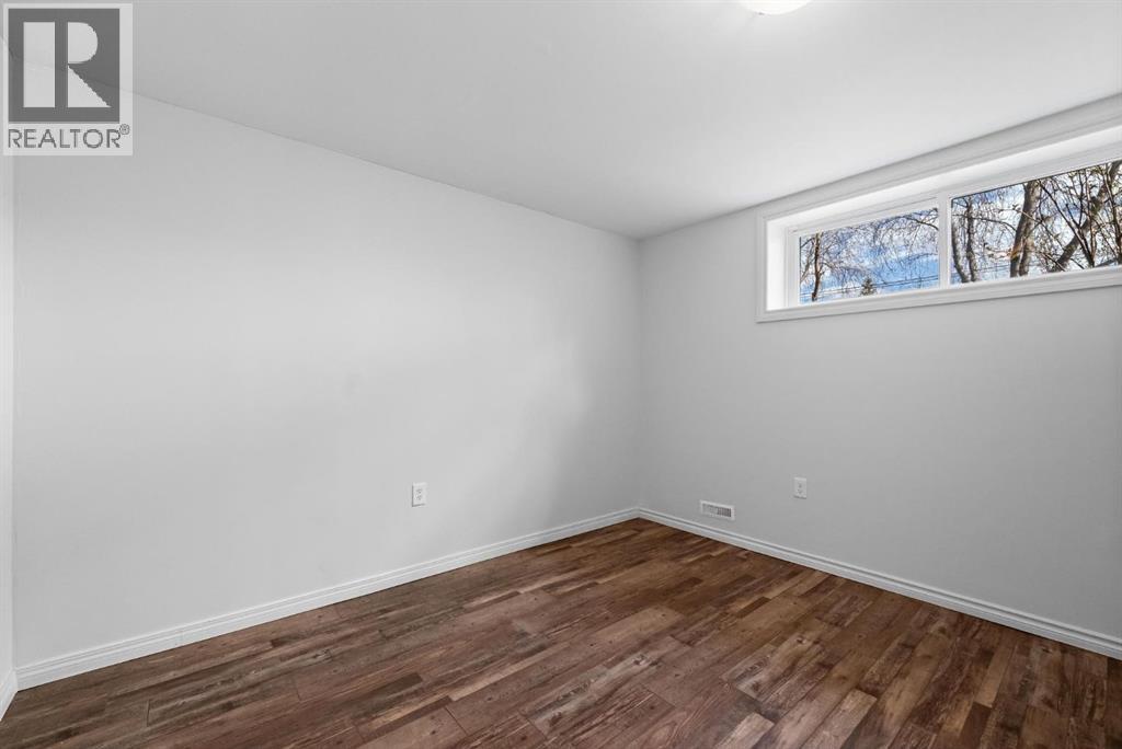 5228 47 Street, Camrose, Alberta  T4V 1K4 - Photo 18 - A2309798