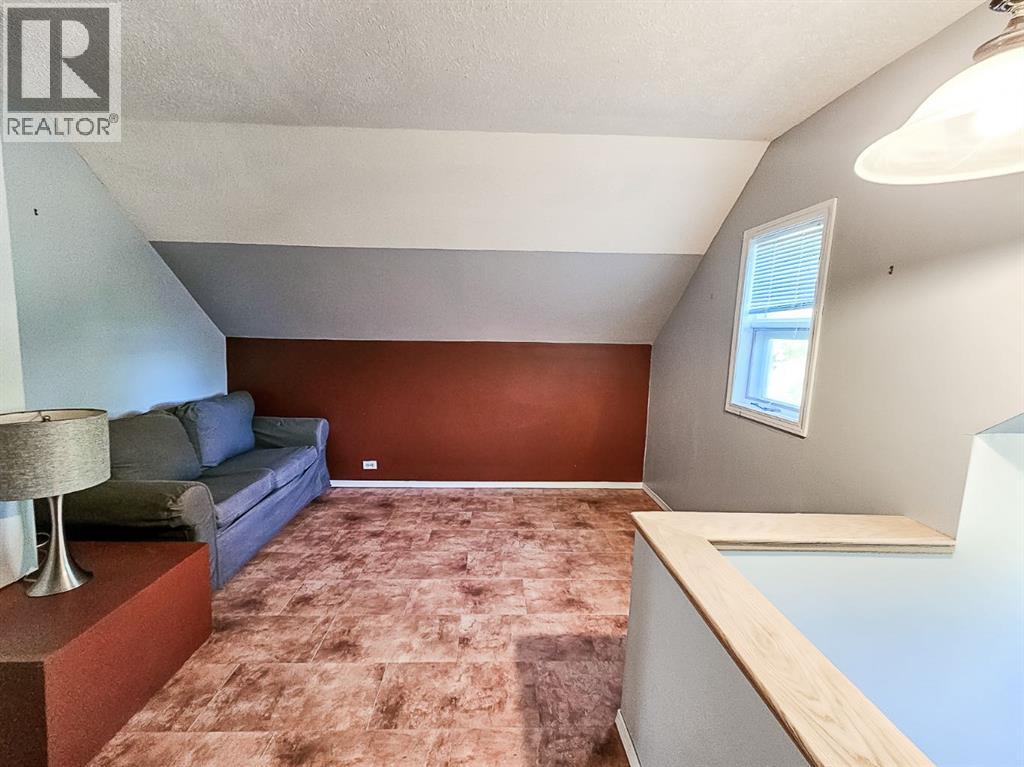 131 2nd Street NW, Falher, Alberta  T0H 1M0 - Photo 13 - A2261033