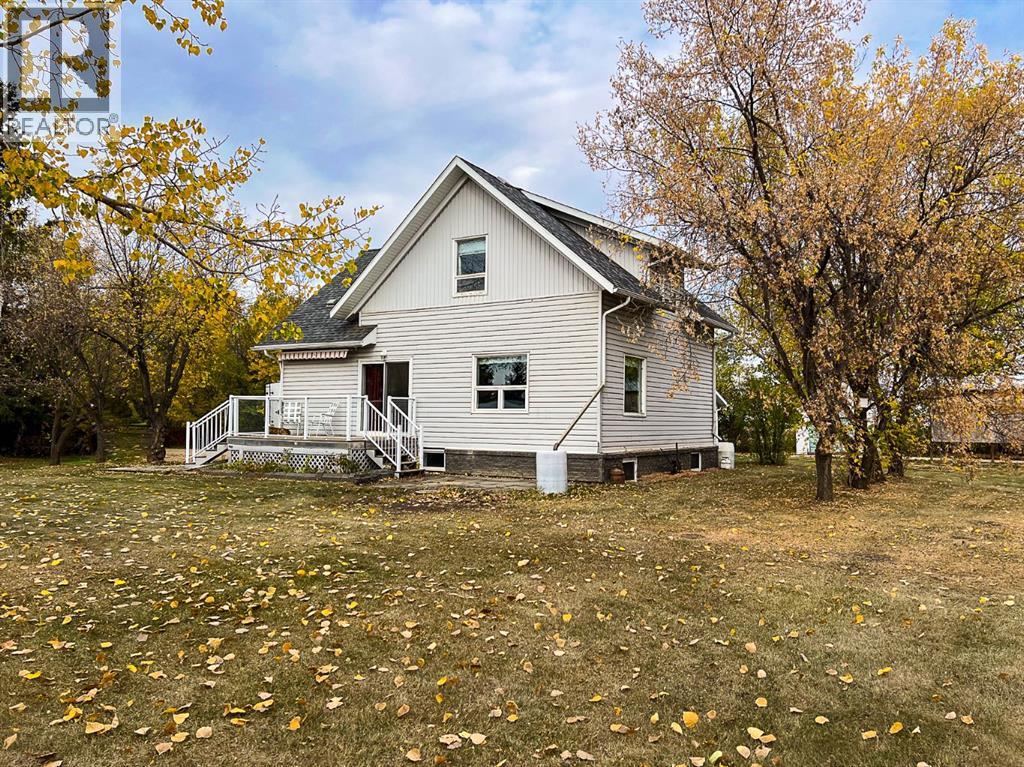 131 2nd Street NW, Falher, Alberta  T0H 1M0 - Photo 1 - A2261033