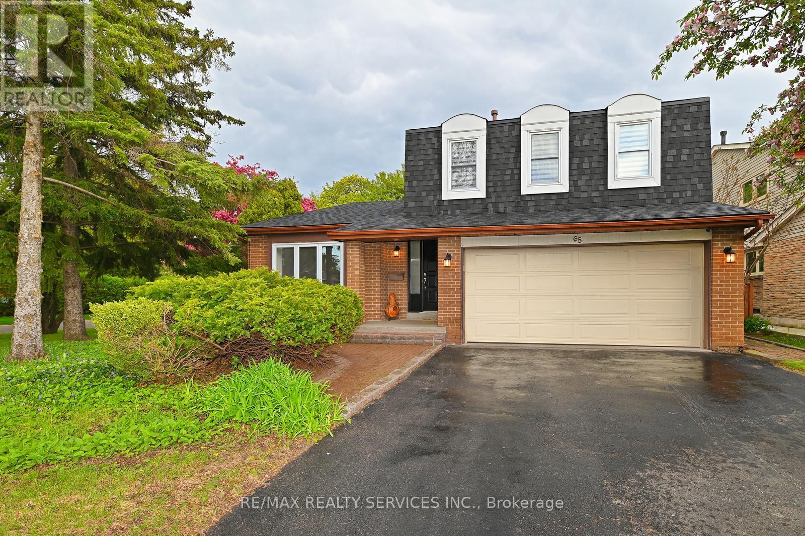 65 MASSEY STREET, Brampton, Ontario