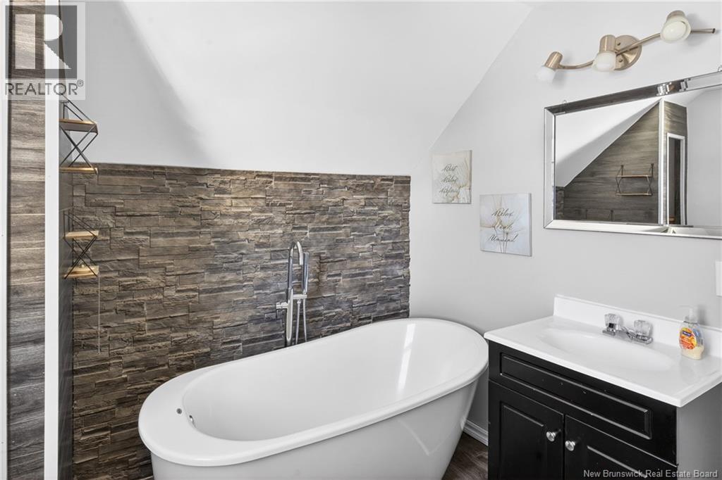 83 Lansdowne Street, Campbellton, New Brunswick  E3N 2M4 - Photo 14 - NB139535