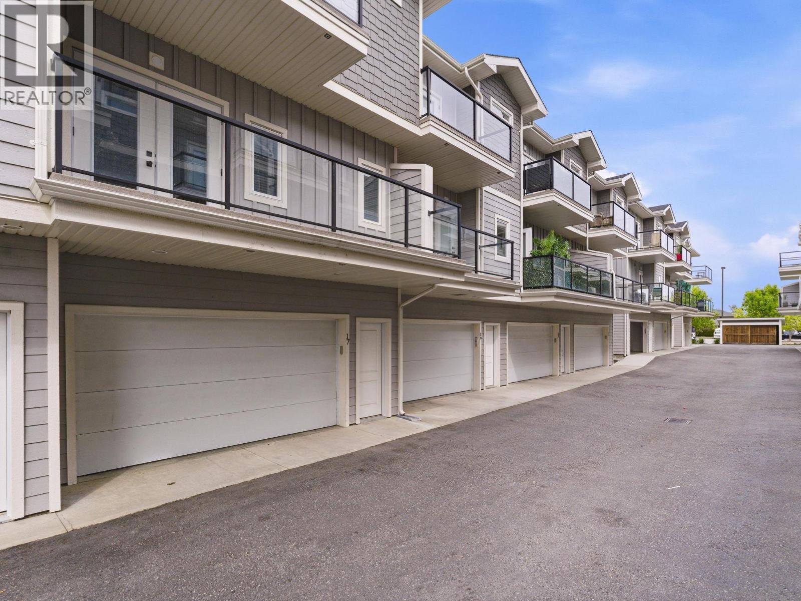 644 Lequime Road Unit# 17, Kelowna, British Columbia  V1W 1A4 - Photo 2 - 10386737